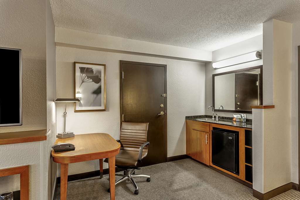 Hyatt Place Kansas City Overland Park Convention Center - photo 12