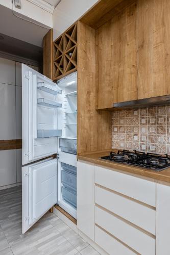 LE Home Cozy 2 BR apartment in Saburtalo