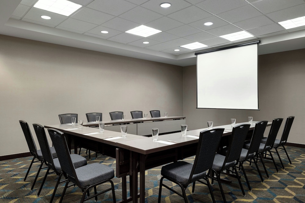 Residence Inn by Marriott Chicago Wilmette Skokie - photo 36