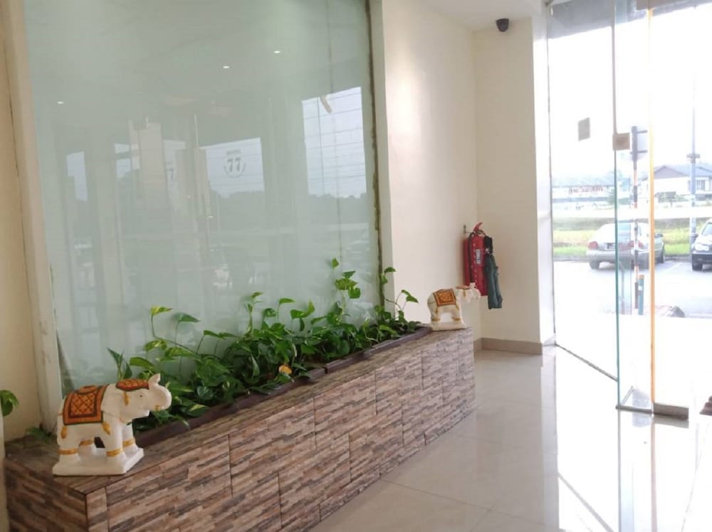 Hotel 77 — Serendah — photo 3
