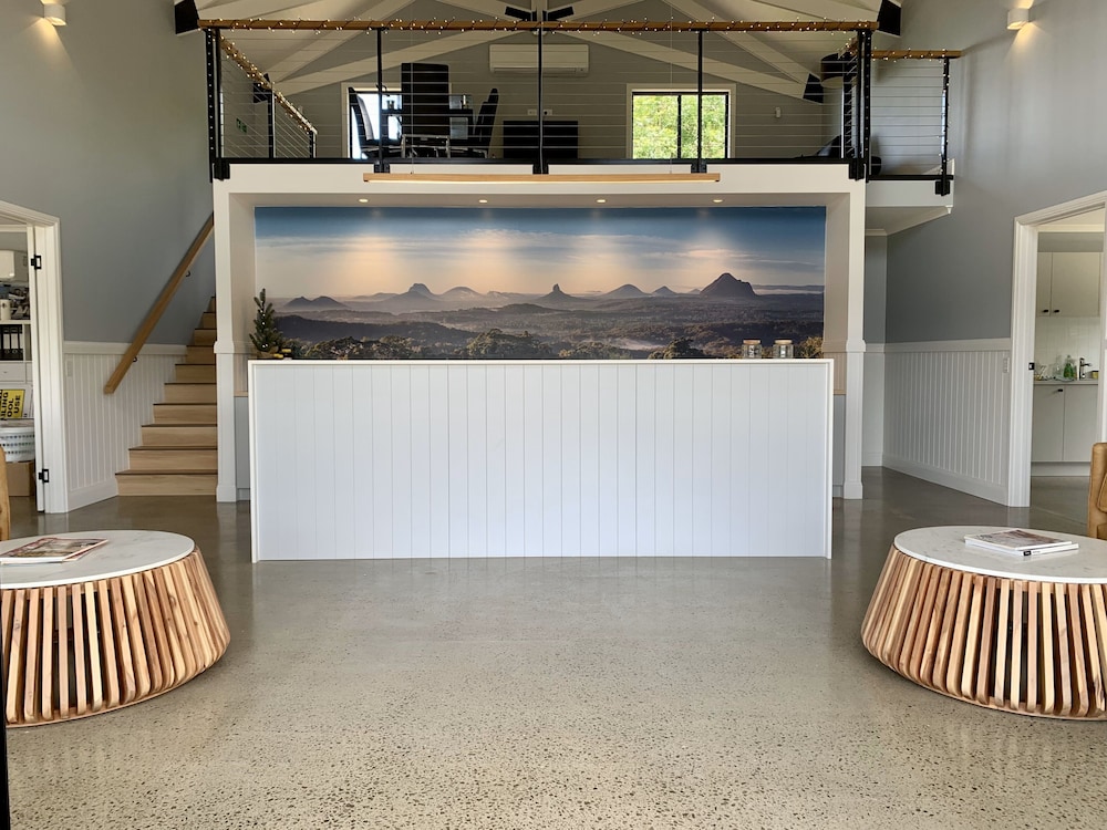 Seven Peaks Farm Stay — hotel in Beerwah