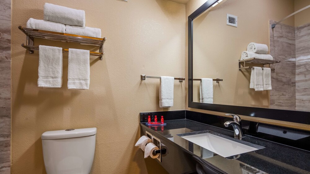 SureStay Plus Hotel by Best Western Blue Springs - photo 22