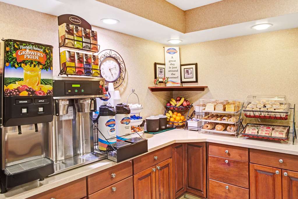 Baymont by Wyndham Indianapolis - photo 14