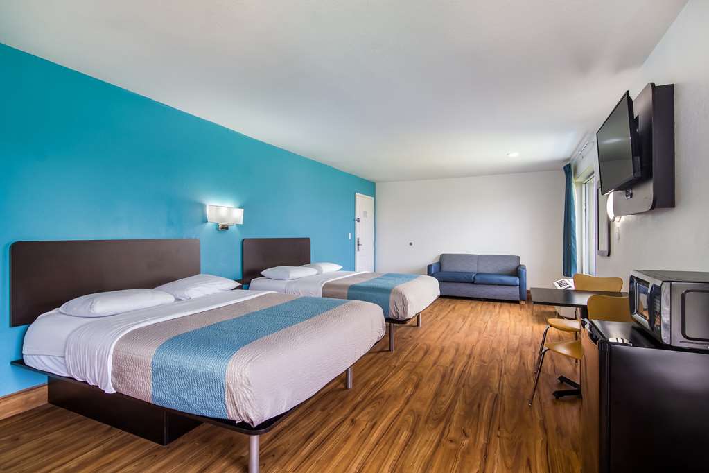 Motel 6 Pensacola N.A.S. - photo 17