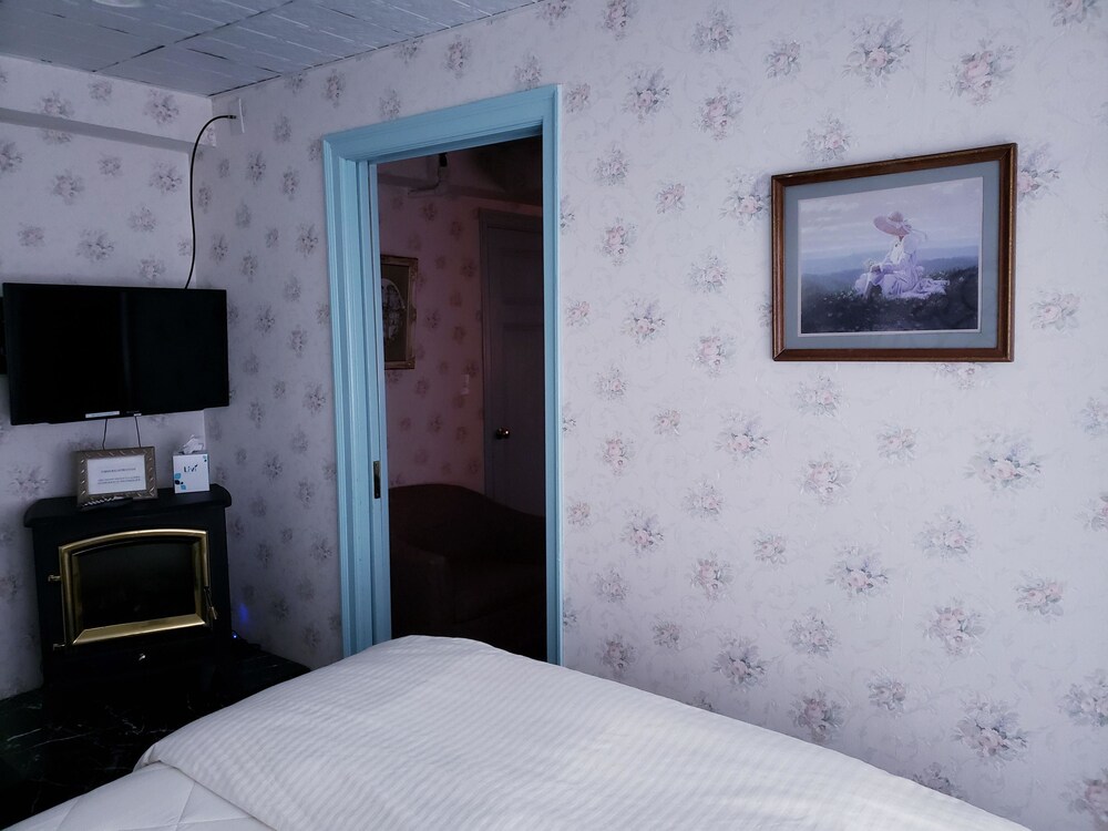 Lowell Inn - photo 33
