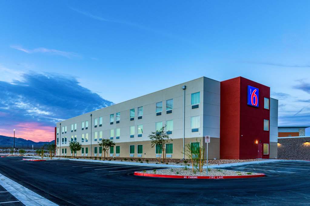 Motel 6 Las Vegas NV Motor Speedway - photo 9