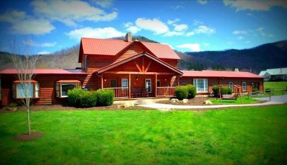 A Kings Lodge — 5-Star Luxury Hotel in Sevierville, United States