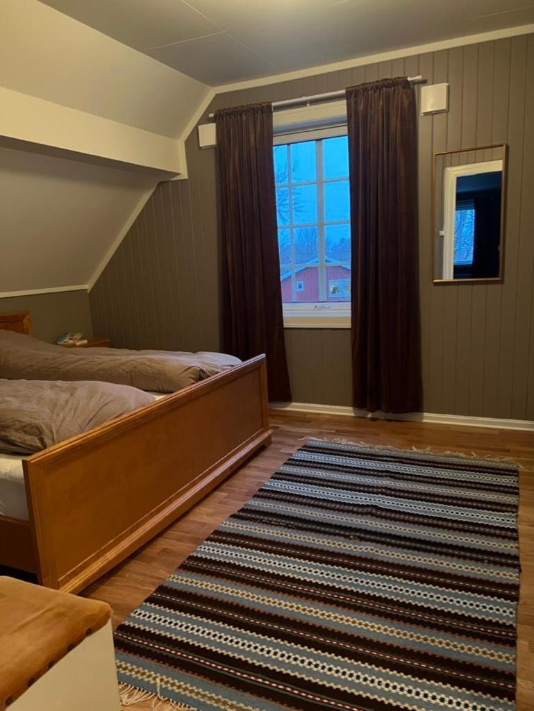 Sjarmerende Hus Med Veldig Stort Uteareal. — Brekstad — photo 3