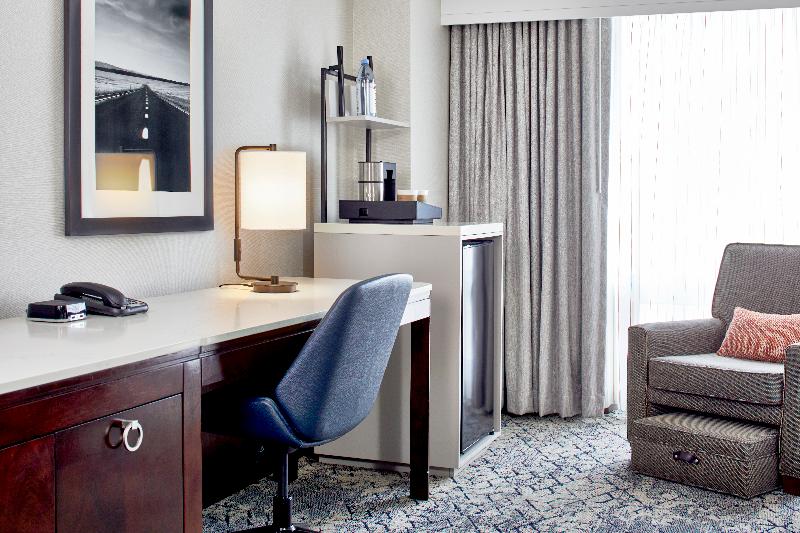 Sheraton Indianapolis Hotel at Keystone Crossing - photo 27