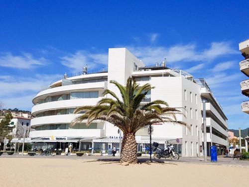 Ancora Frontbeach Luxury Apartment — 4-Star Luxury Hotel in Tossa De Mar, Spain