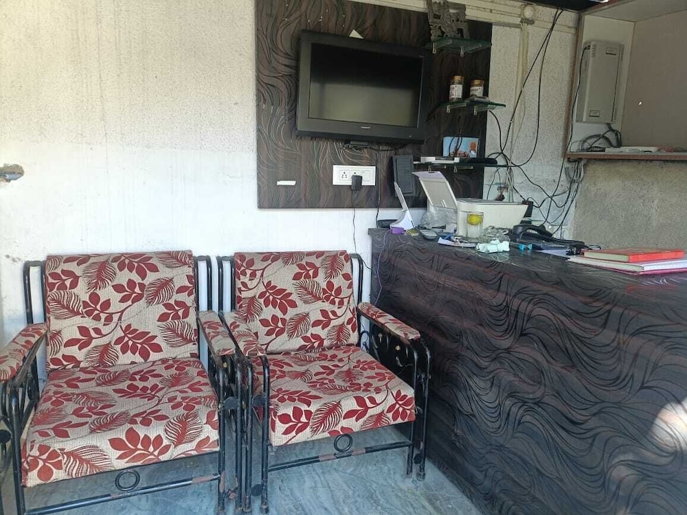 Hotel Deep Valley in Abu, India