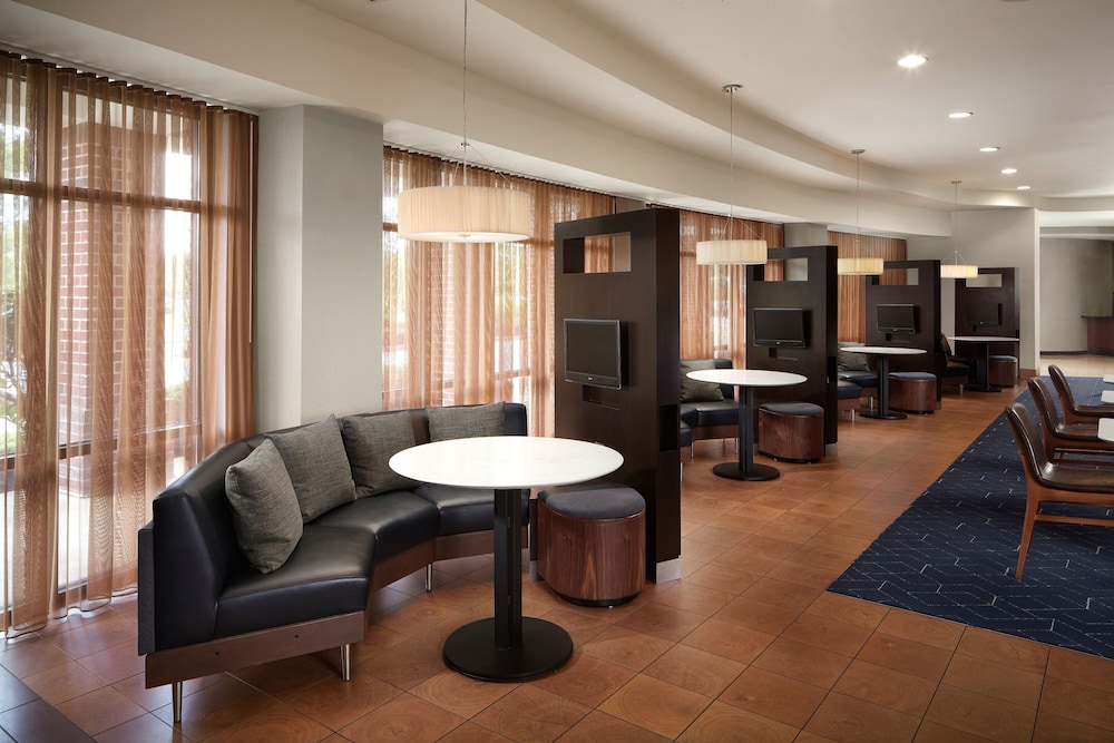 Courtyard by Marriott Winchester - photo 21