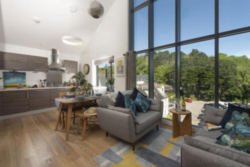 Landing View Fowey Penthouse — 4-Star Luxury Hotel in Fowey, United Kingdom