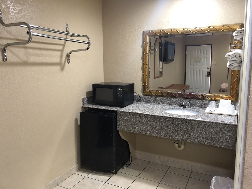 Golden Inn Dallas by Hotel O - photo 15