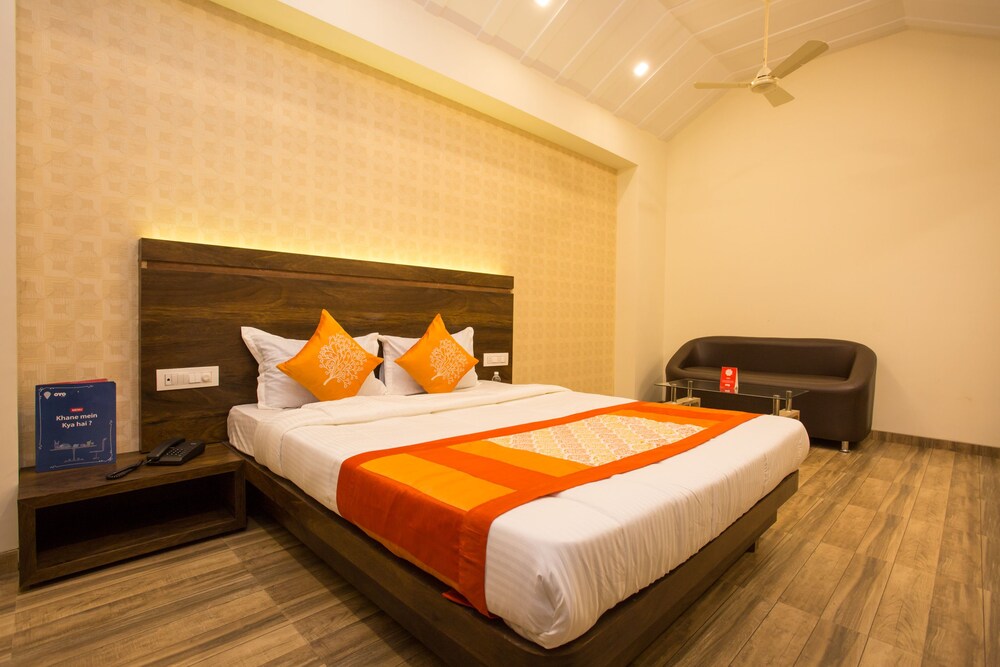 OYO 7156 Hill View Residency