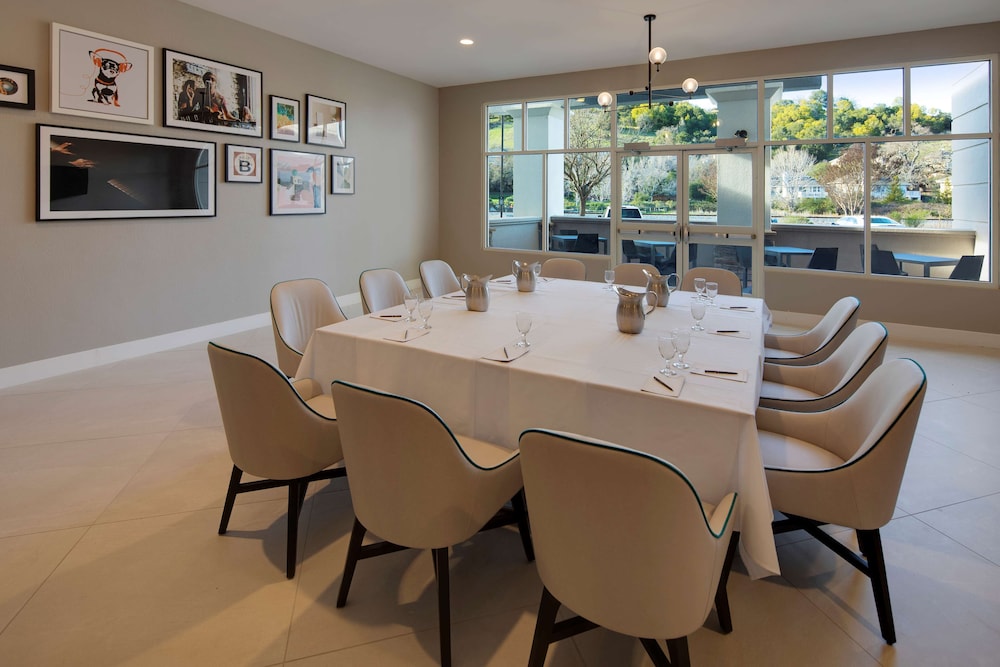 Embassy Suites by Hilton San Rafael at Marin Center - photo 38