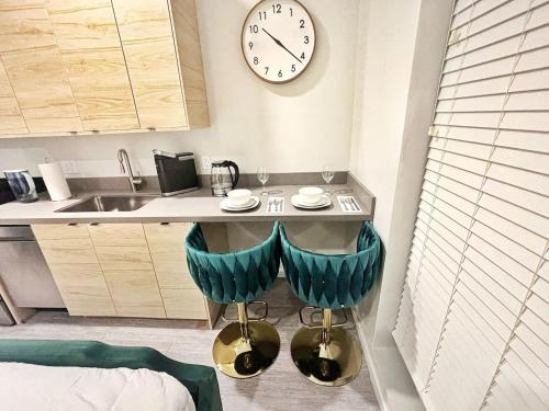 Emerald Haven — 4-Star Luxury Hotel in Des Moines, United States