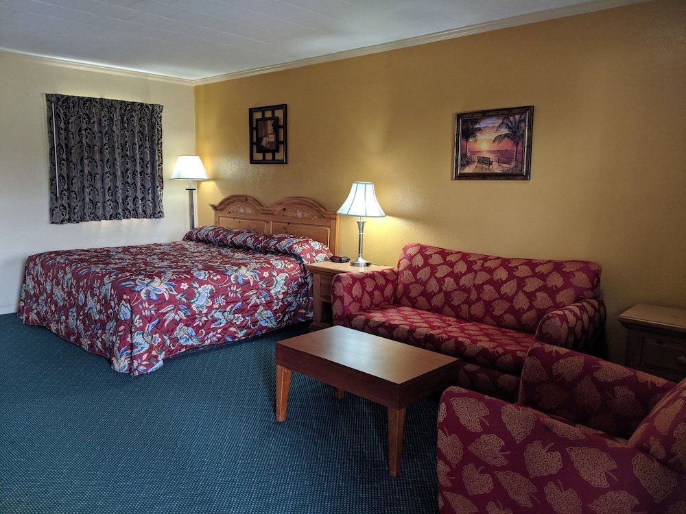 Cheerio Inn Glennville - photo 8