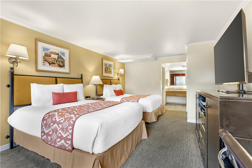 Best Western Plus Arroyo Roble Hotel & Creekside Villas - photo 45