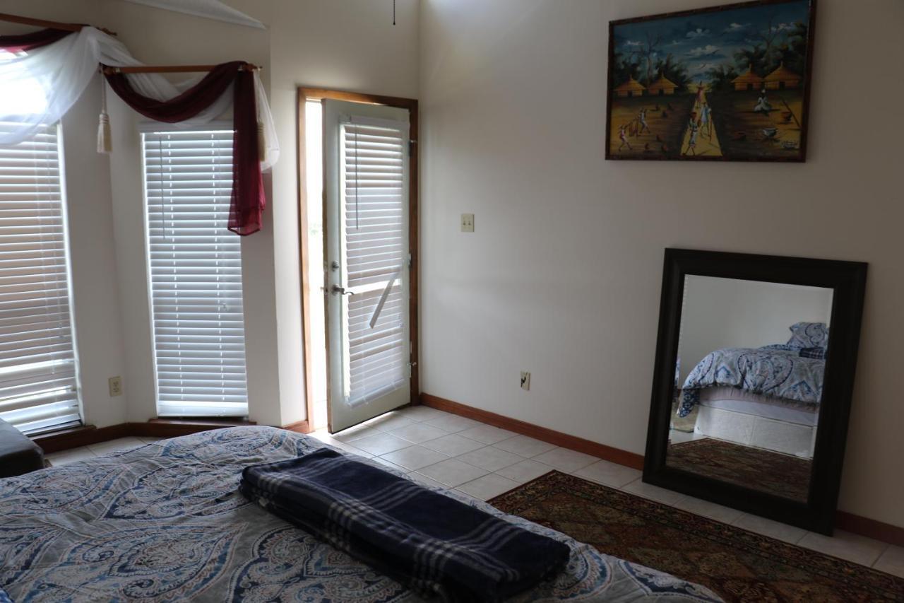 Hilltop Hacienda - photo 14