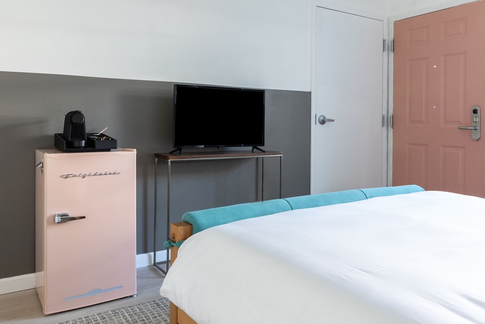 Signature Inn Oakland - photo 22