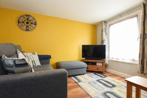 Air Maison Family Home with Off Road Parking — 4-Star Luxury Hotel in Gosport, United Kingdom