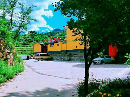 Liangcheng Nongjiayuan - carbon neutral hotel in Baoding