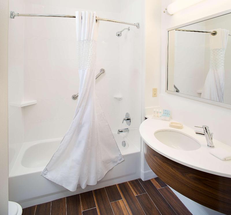 Hampton Inn & Suites Palmdale - photo 94