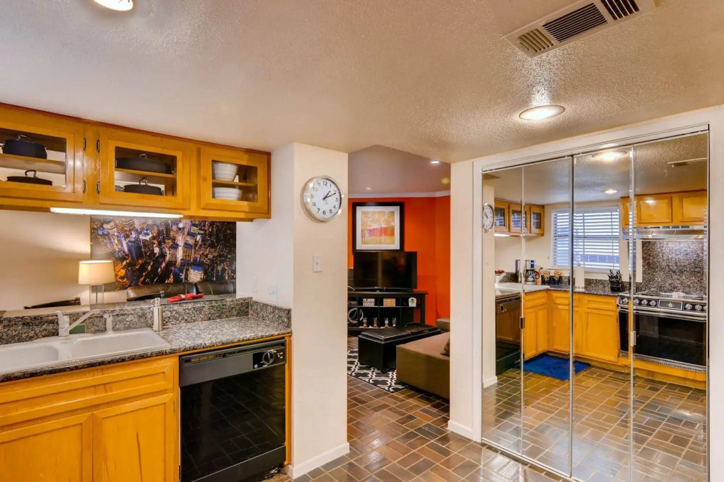 Residences at The Railyards Downtown Austin - photo 10