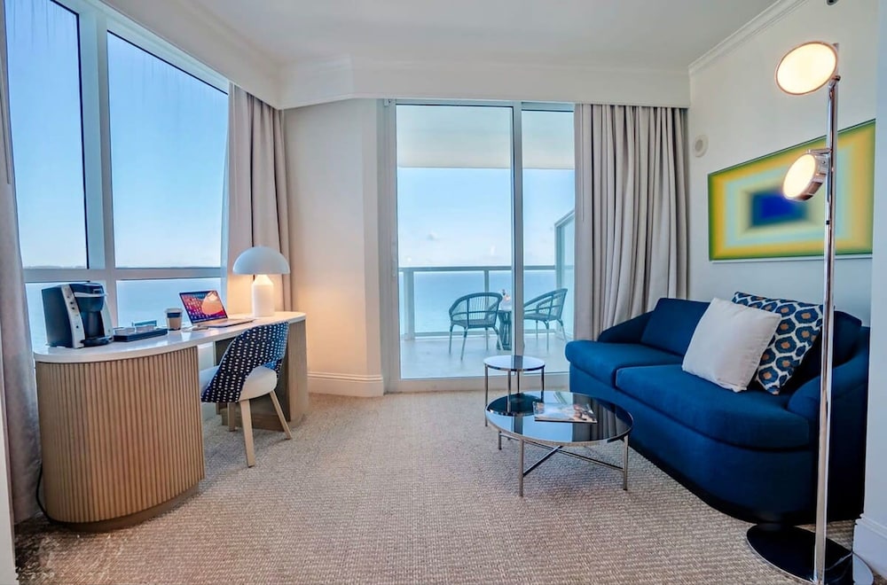 Fontainebleau Miami Beach Private Luxury Suites - photo 222