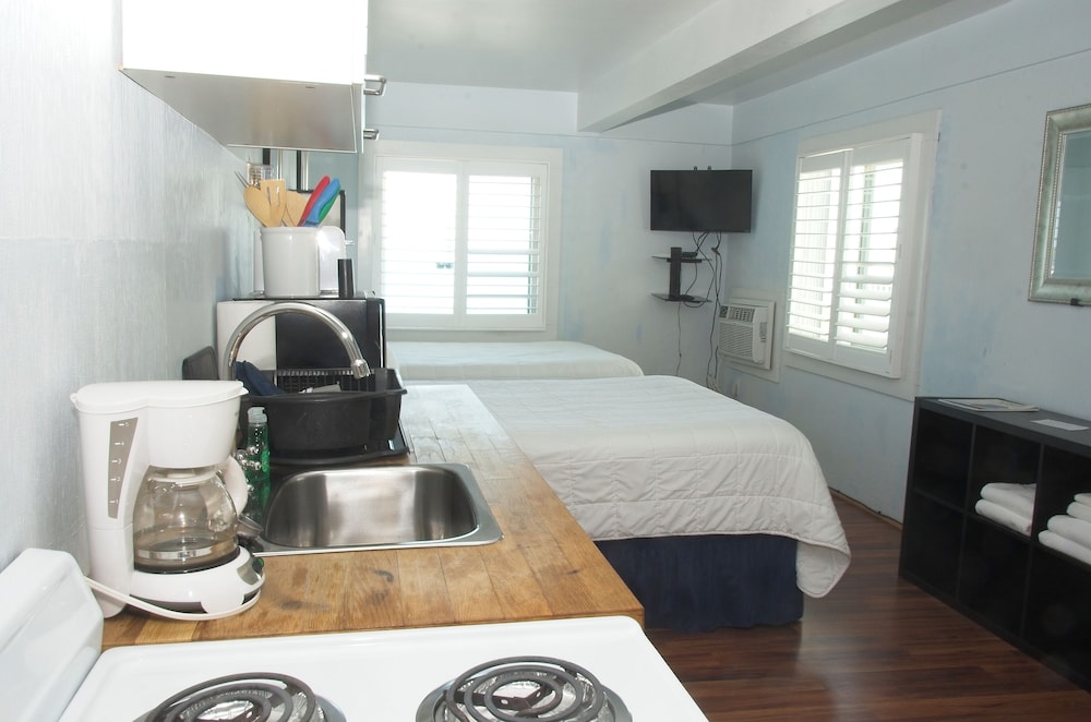 Vineyard Harbor Motel Private Beach - photo 141