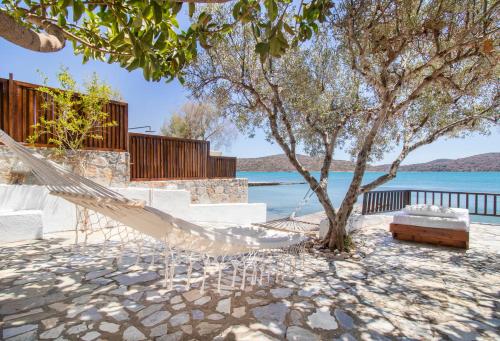 Tsifliki Beachfront Retreat — Elounda
