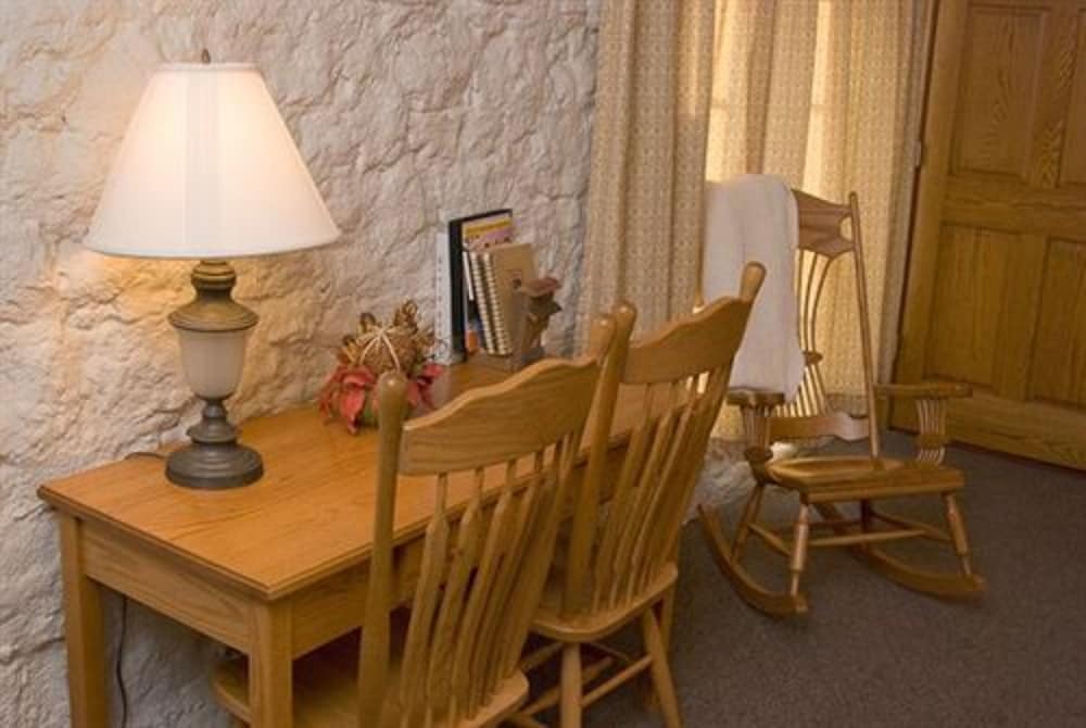 Stone Mill Hotel & Suites - photo 107