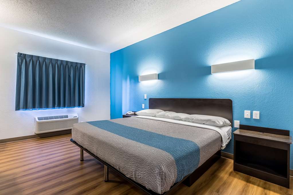 Motel 6 Indianapolis IN Southport - photo 6