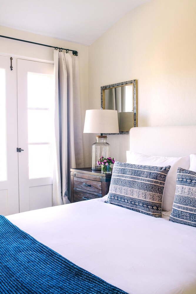 Frida by AvantStay Sleeps 16 Prvt Estate w Tennis Ct & Mins to Beach - photo 6