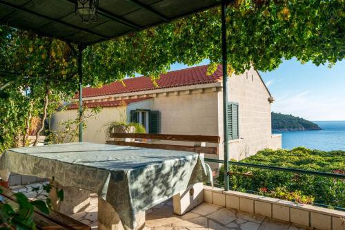 Apartment Flora — 4-Star Luxury Hotel in Dubrovnik, Croatia