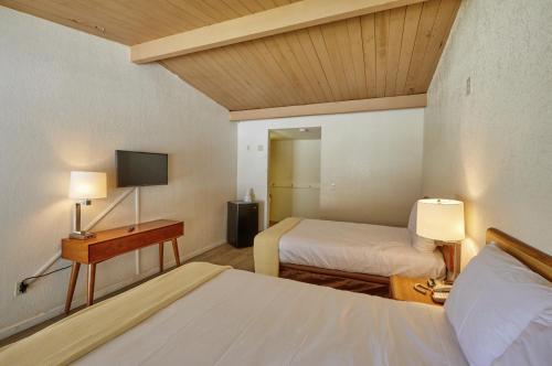 E Z 8 Motel San Jose Ii - photo 2