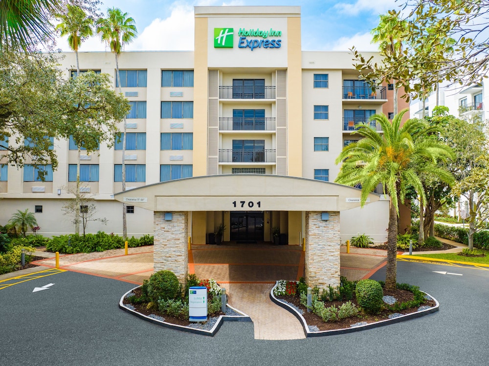 Holiday Inn Express Hotel & Suites Ft. Lauderdale Plantation by IHG - carbon neutral hotel in Plantation