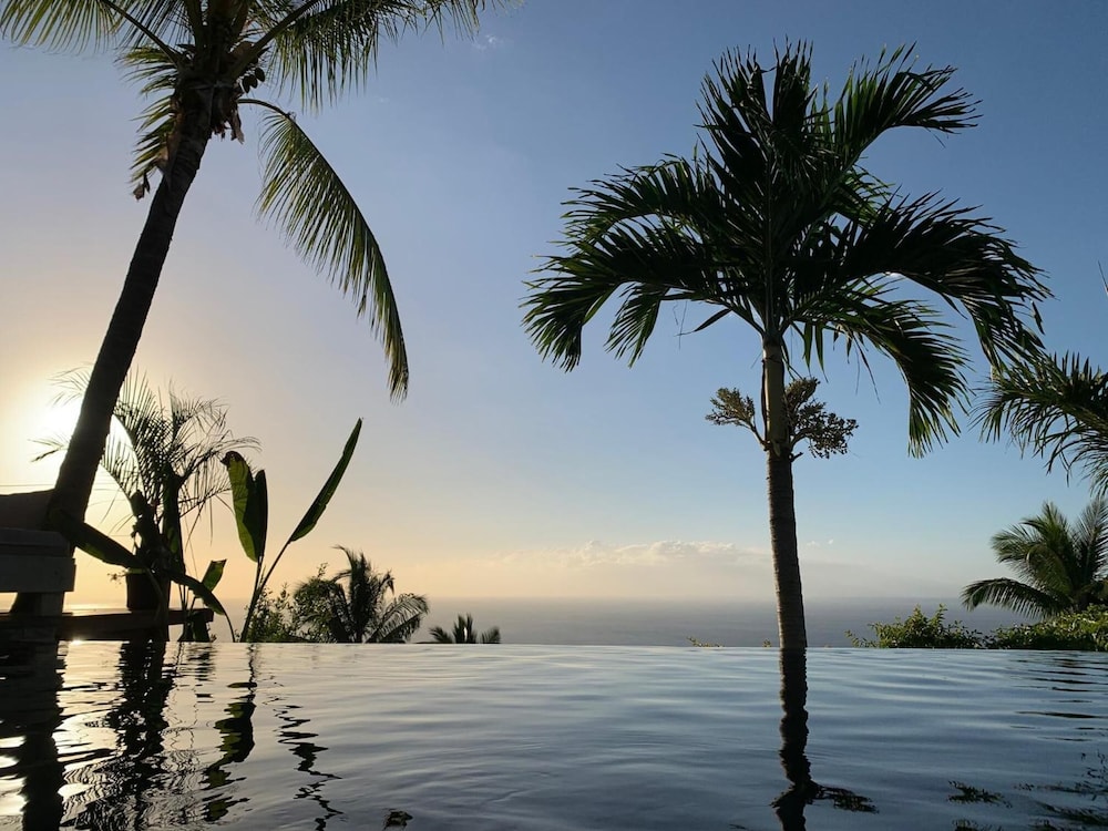 La Kaz Nana Sakifo Maison d'hotes — 4-Star Luxury Hotel in Saint-Paul, Réunion