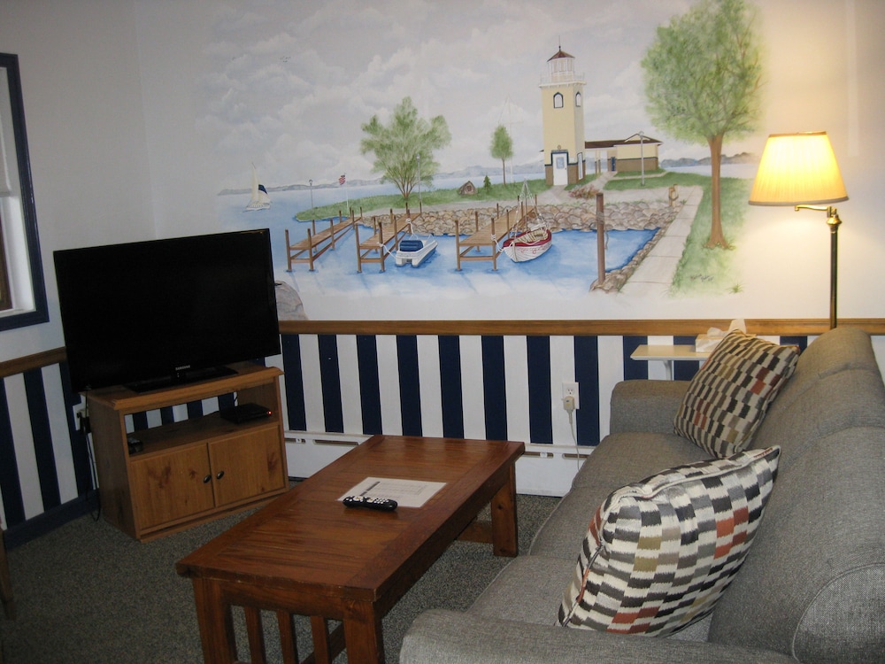 Boyne City Motel - photo 11