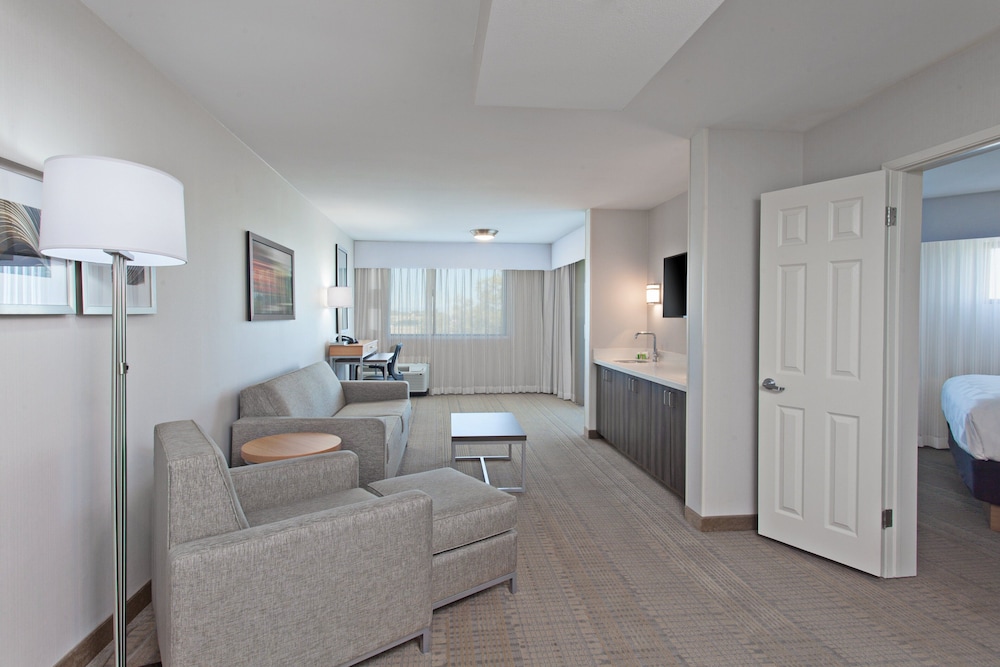 Holiday Inn Palmdale Lancaster by IHG - photo 11