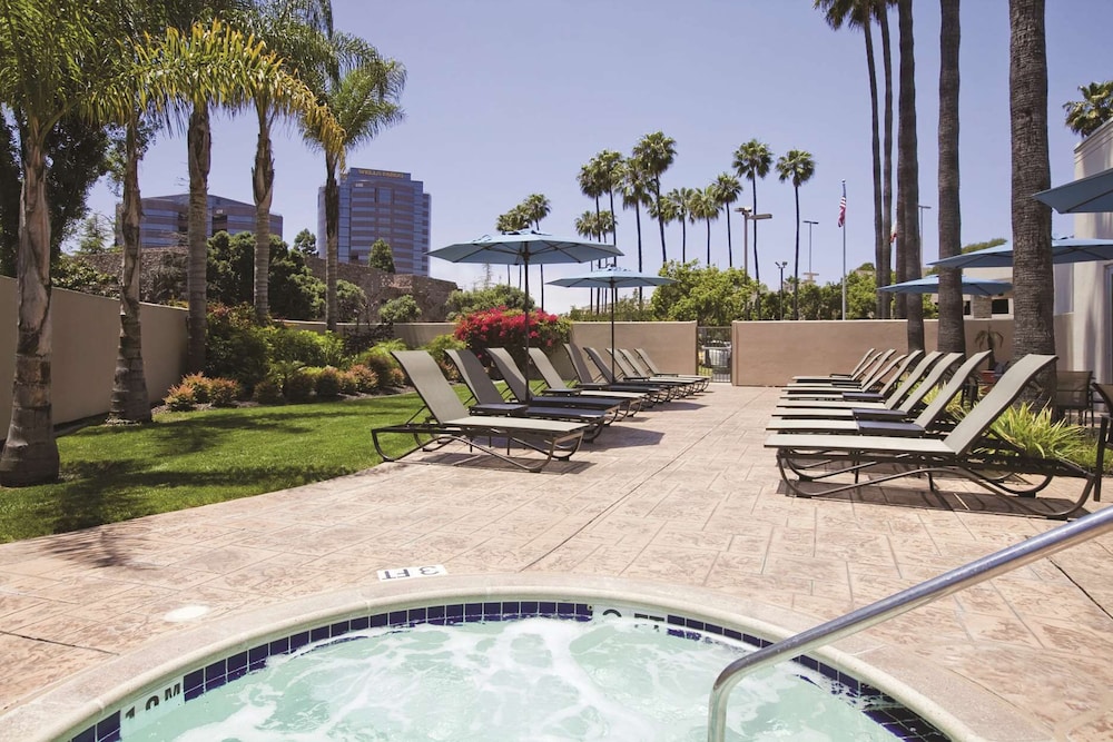 Embassy Suites by Hilton San Diego La Jolla - photo 29
