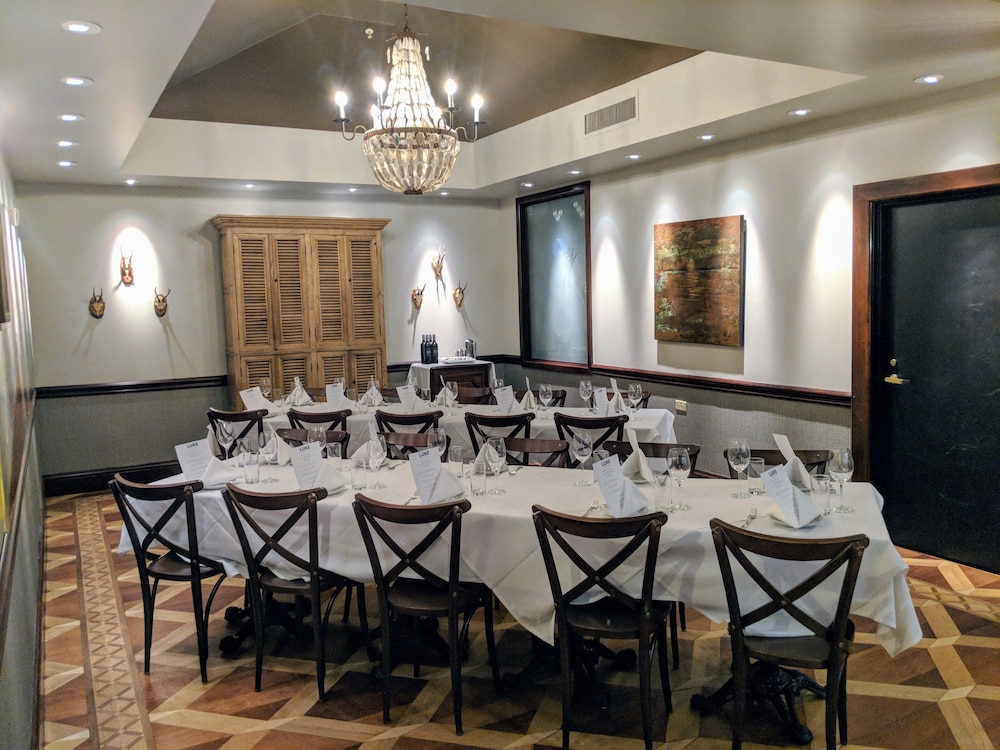 Hilton New Orleans St. Charles Avenue - photo 35