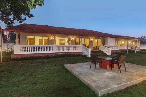 SaffronStays Mariposa by the River Montana 3BR riverside villa in Karjat with pool and garden perfect for small families — 4-Star Luxury Hotel in Karjat, India