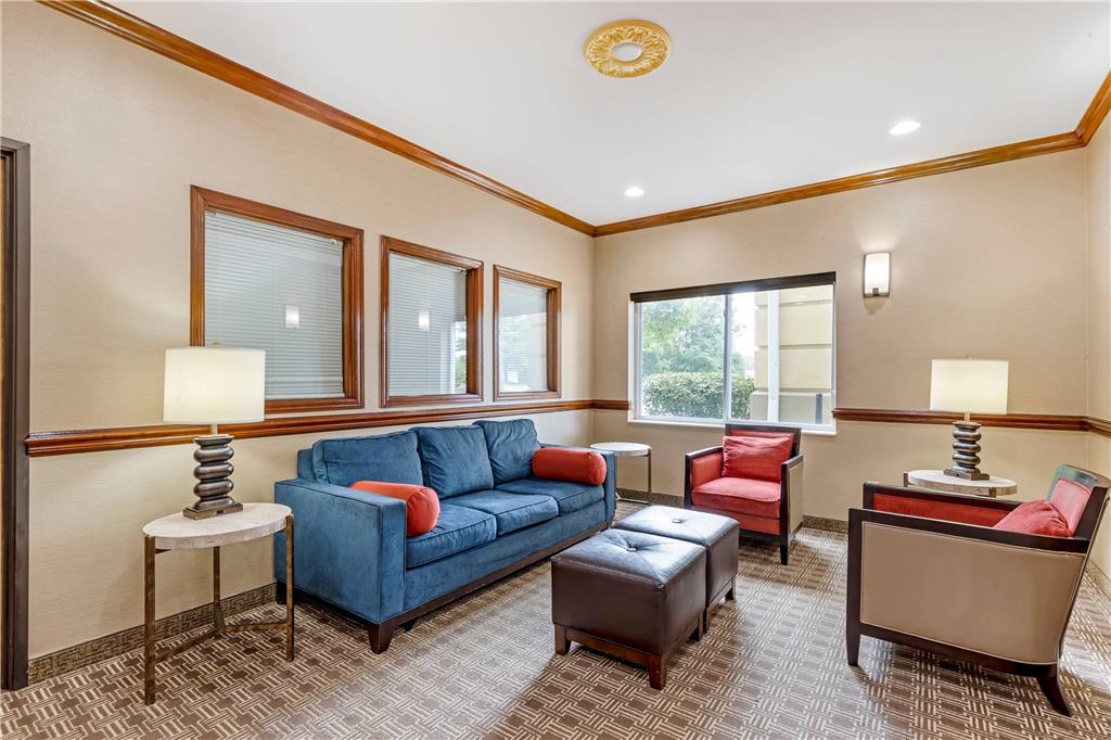 Comfort Inn & Suites East Moline near I 80 - photo 13