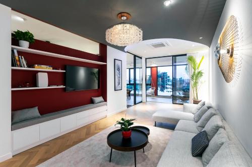 Riverside Panorama — 4-Star Luxury Hotel in Phnom Penh, Cambodia