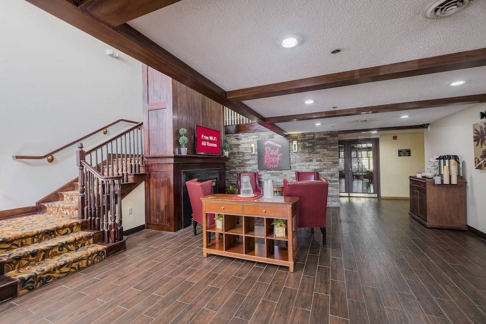 Red Roof Inn & Suites Stafford VA - photo 8