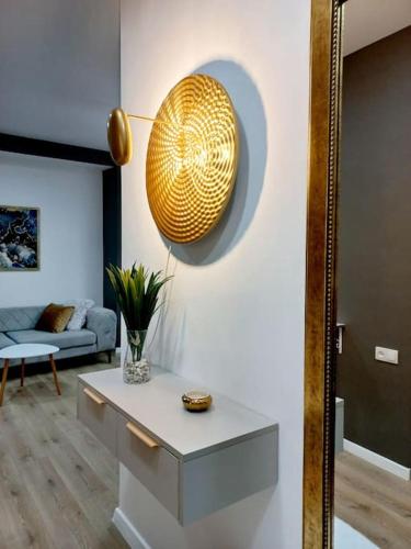 Luxury 2 BR Apartment in Isani