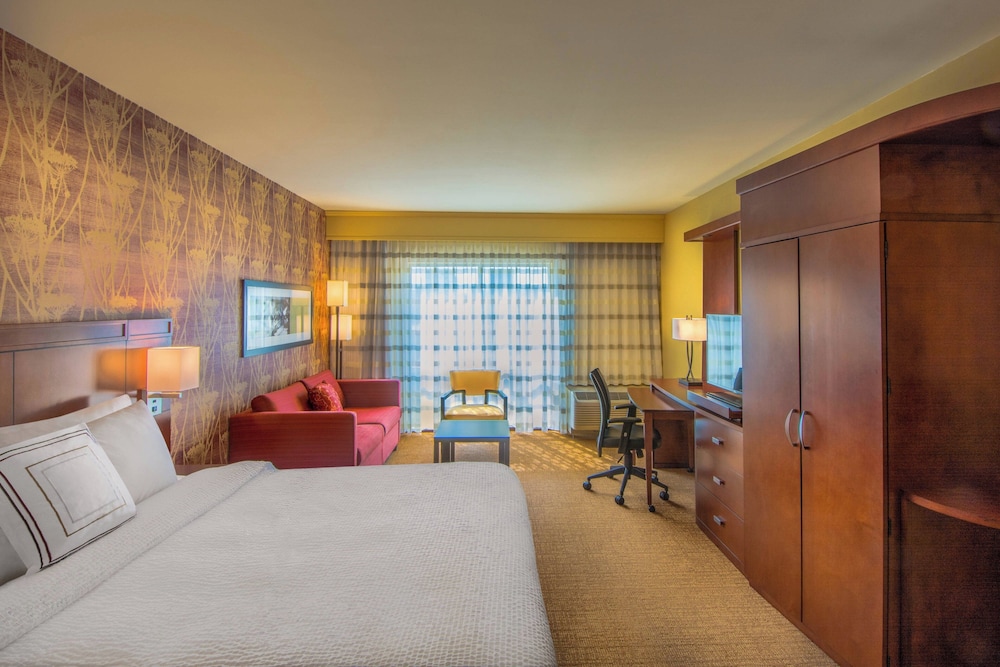 Courtyard by Marriott Charleston Downtown Civic Center - photo 13