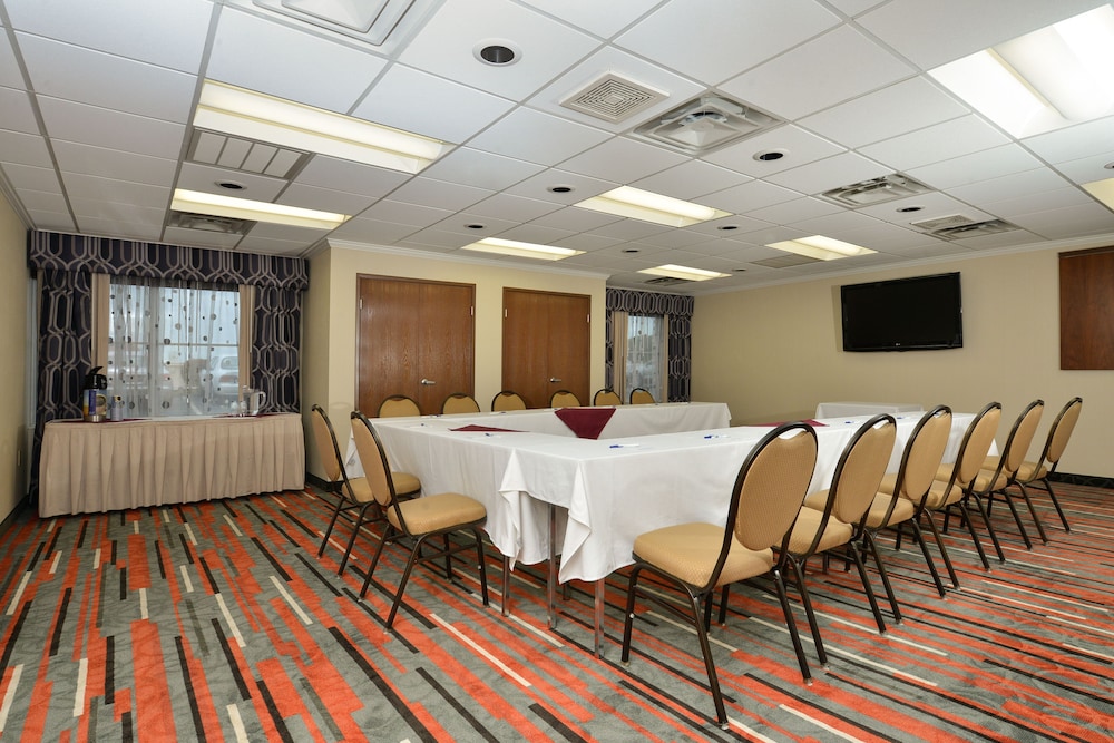 Holiday Inn Express Boston Milford by IHG - photo 37
